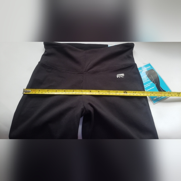 Marika Magic Tummy Control Capri Size S - Picture 4 of 11